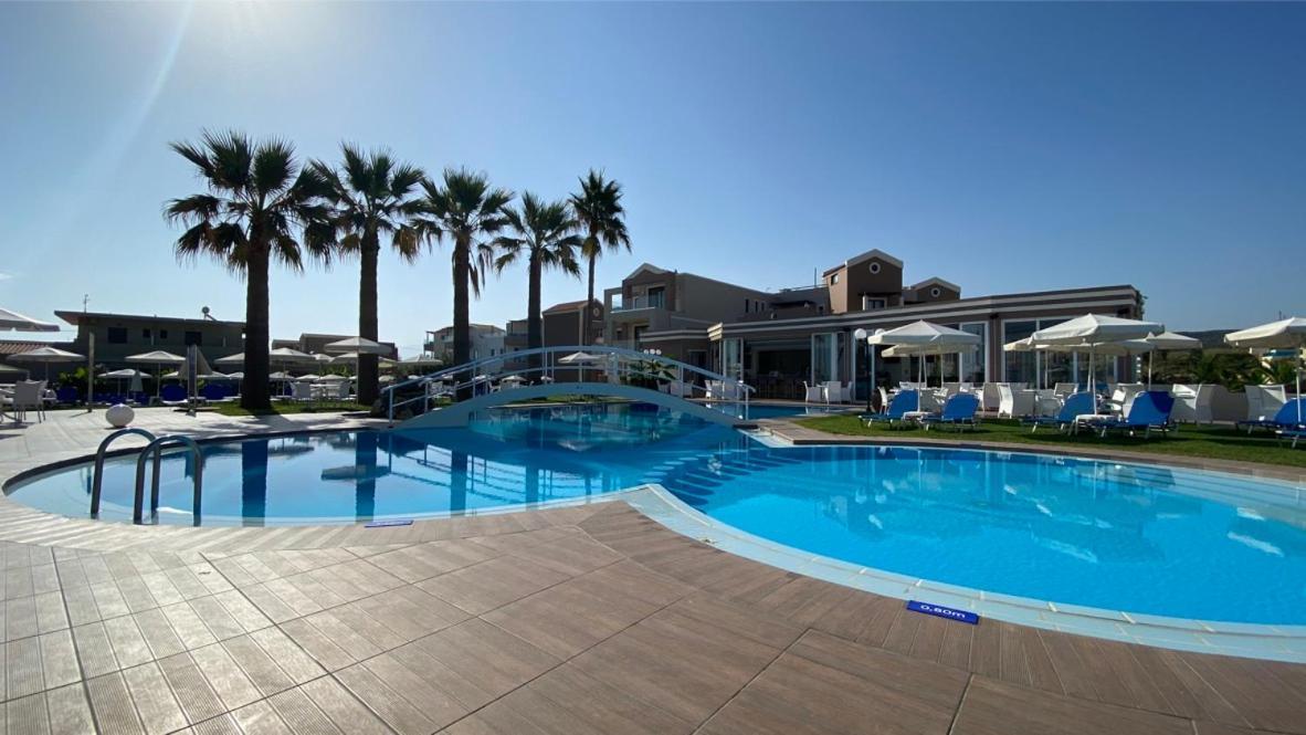 Mike Hotel & Apartments Maleme Buitenkant foto