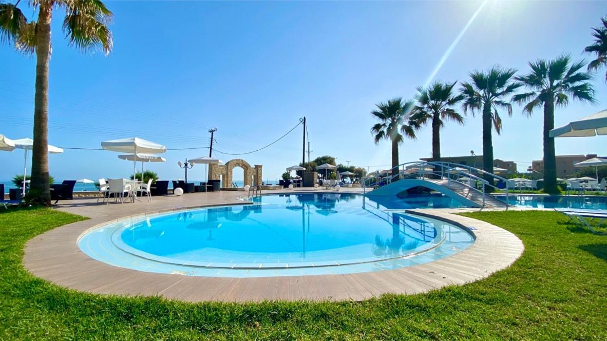 Mike Hotel & Apartments Maleme Buitenkant foto