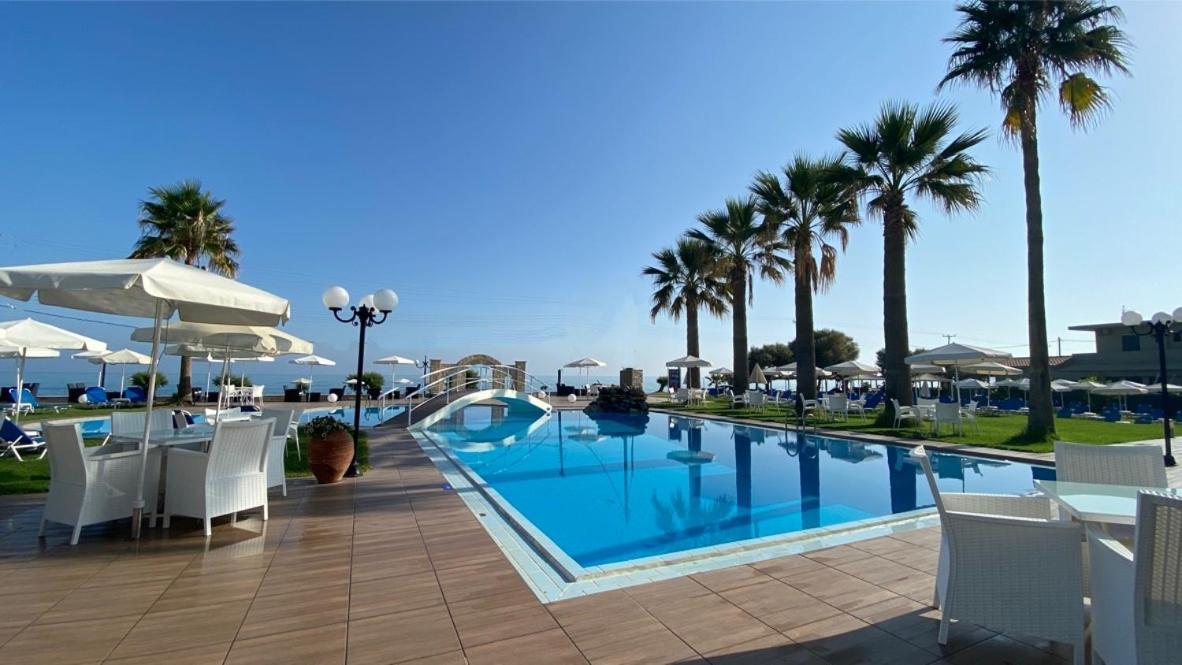 Mike Hotel & Apartments Maleme Buitenkant foto